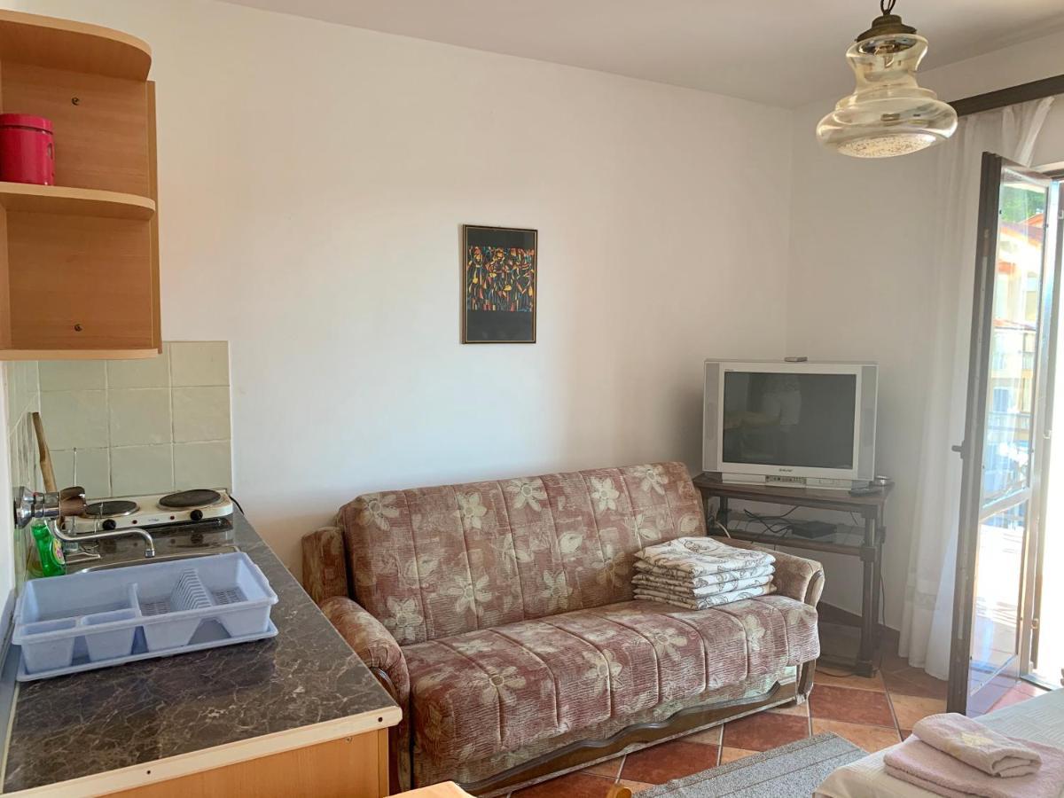 Apartments Mari Pržno Kültér fotó